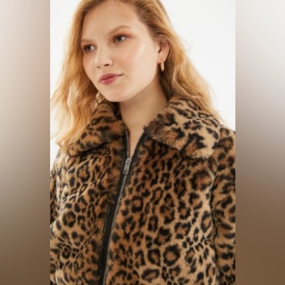 Urban Outfitters Faux Fur Jacket - Picture 3 of 7